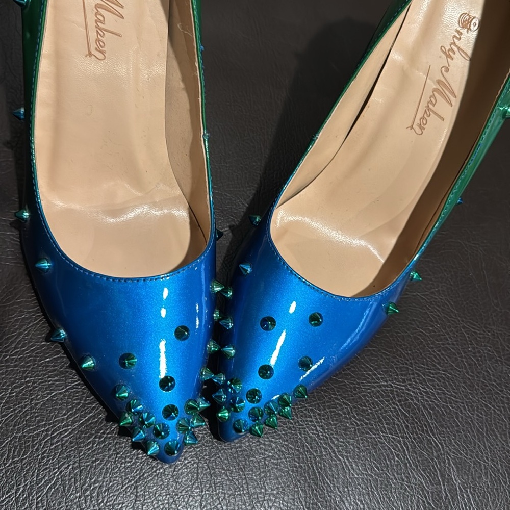 Step into the New Year with Sass & Class! - Picture 6 of 6